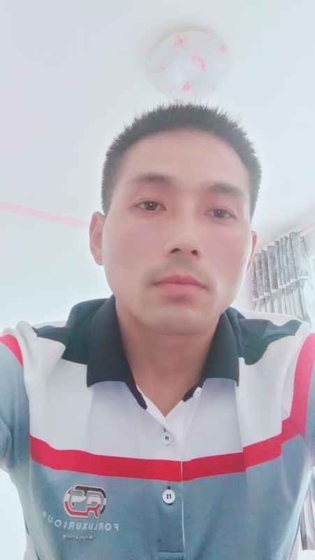 染红尘世的第一张照片--十堰认干亲服务网